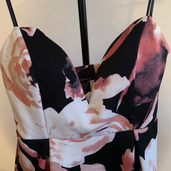 Forever 21 Dress - Picture 2 of 3